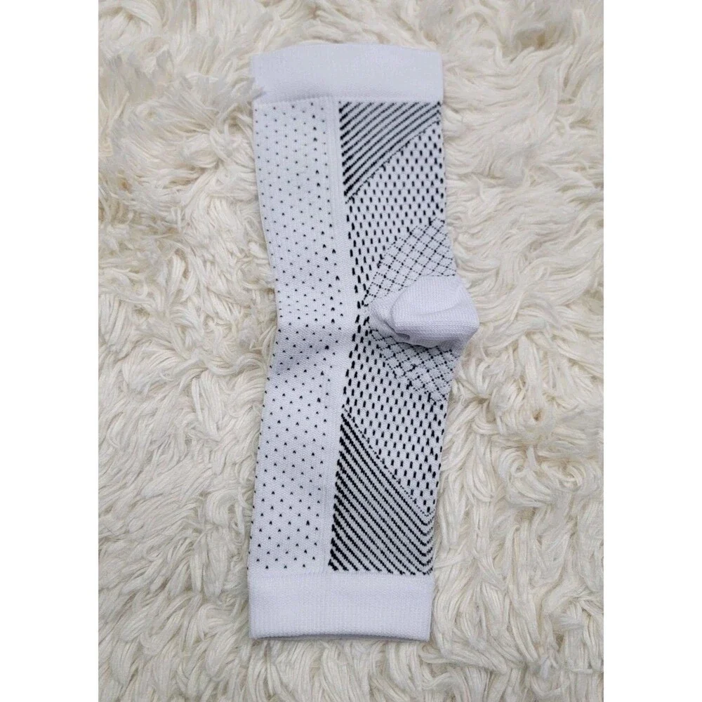 Sooth Relieve Compression Socks 3 Pairs White Size Medium Open Toe Stretch NEW C